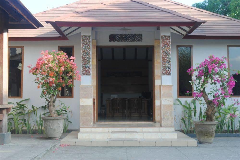 Lombok Beach Villa Mangsit Esterno foto